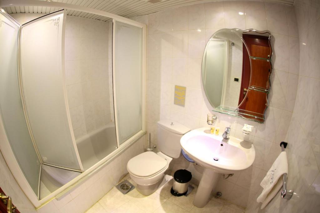 Sawary Beach Hotel Batroûn Стая снимка