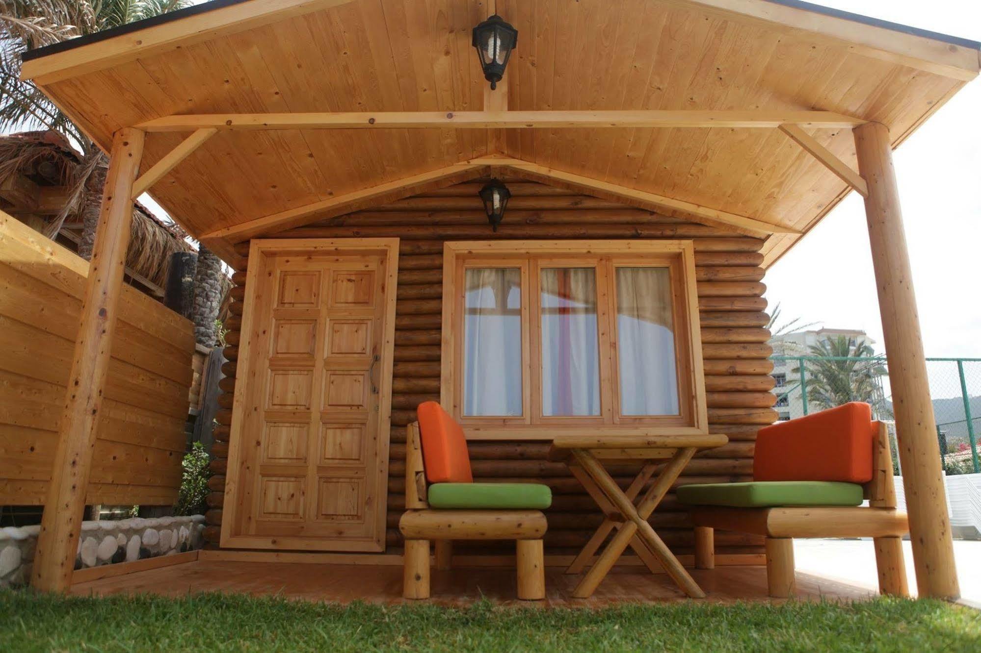 Sawary Beach Hotel Batroûn Екстериор снимка